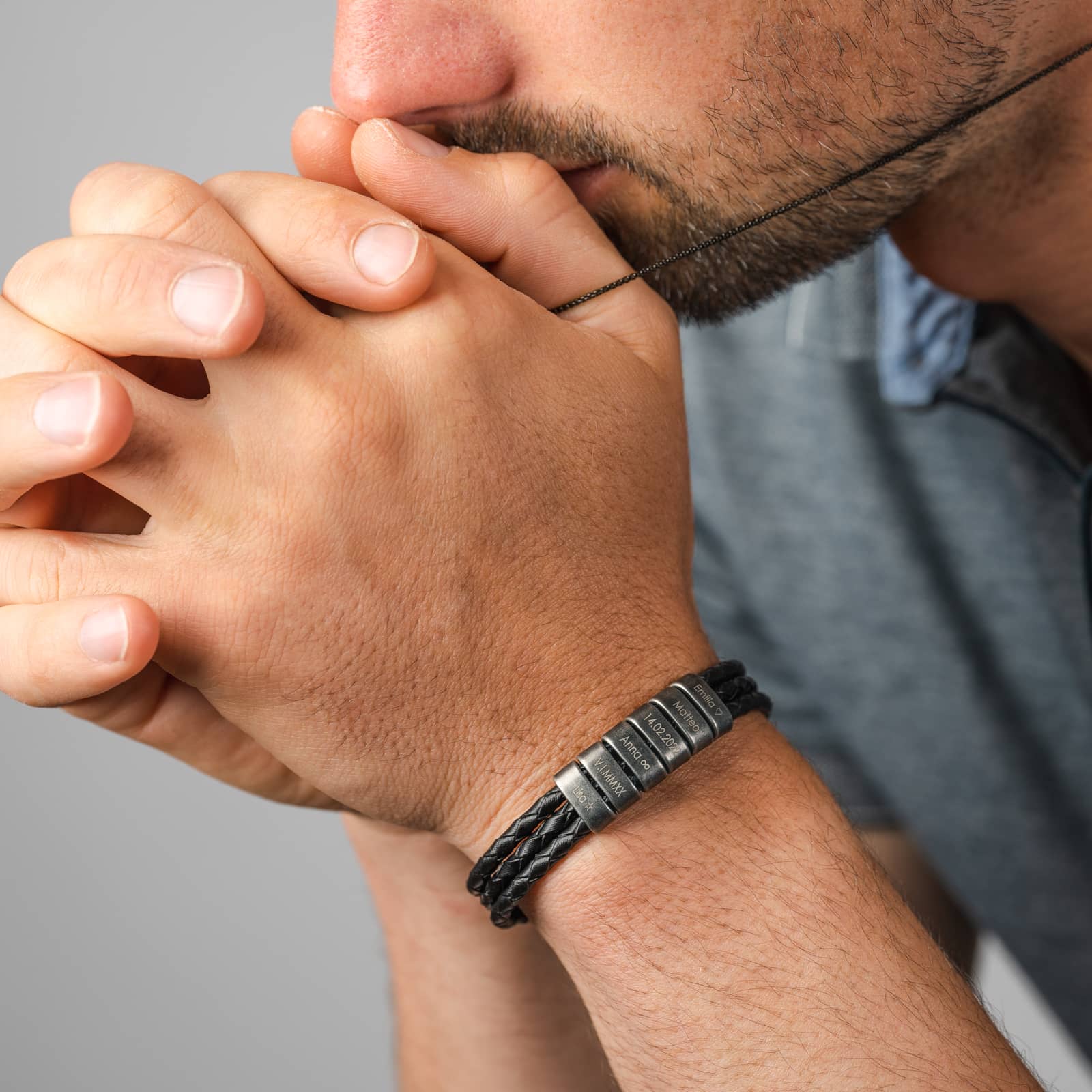 Lederarmband mit gravierten oxid Beads