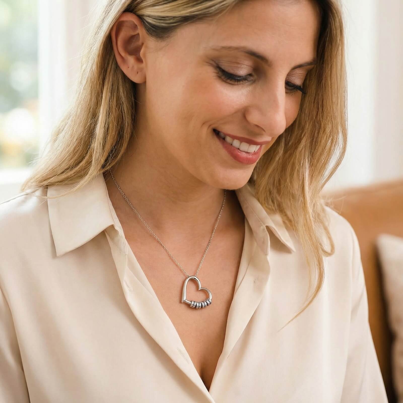 Collier cœur avec perles gravées