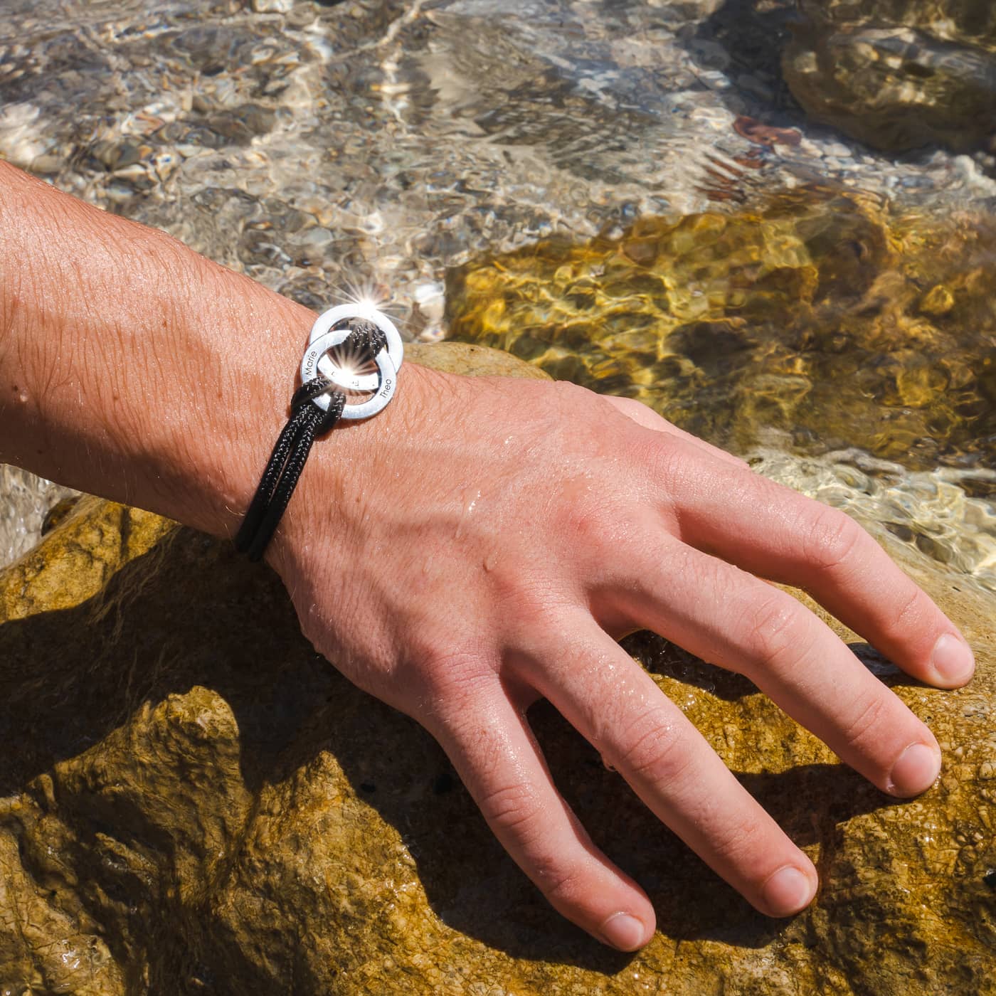 Infinity bracelet with engraving