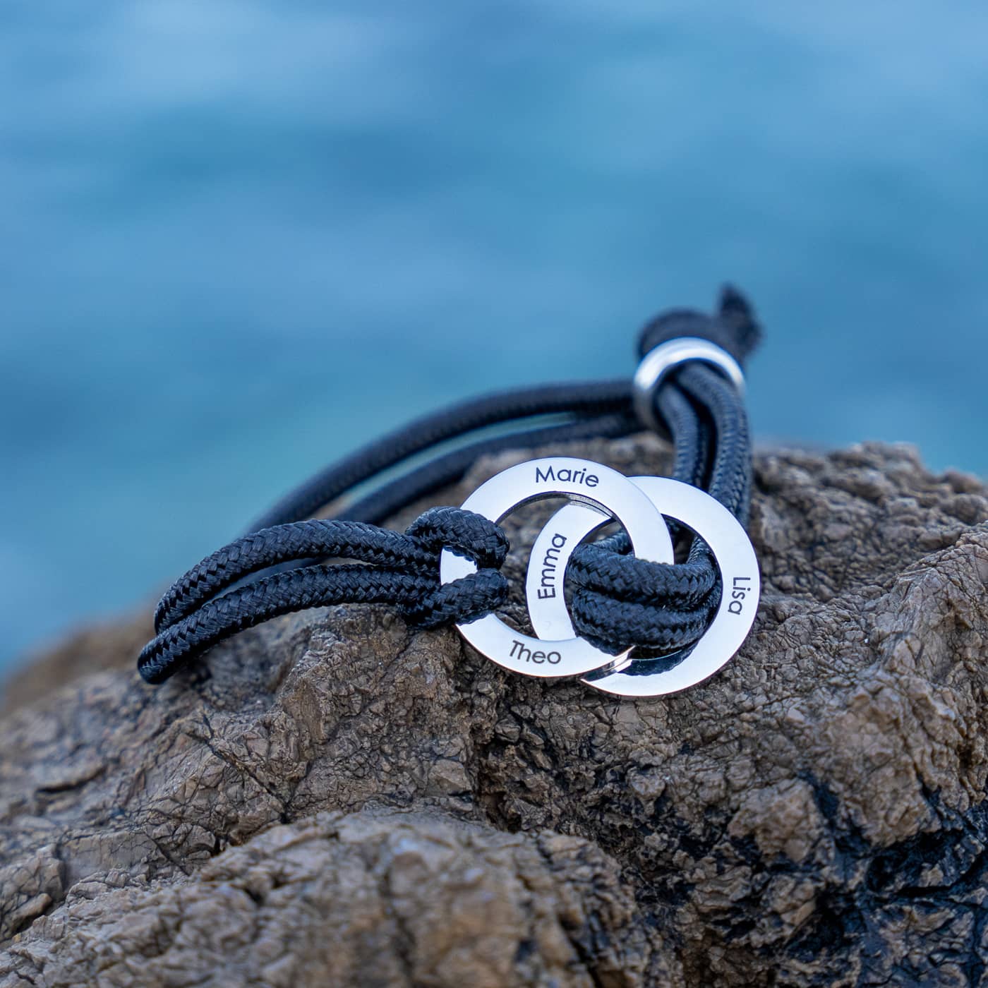 Pulsera infinita con grabado